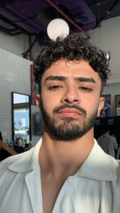 عبيدة الصفوه: رحلة شاب يصنع محتواه الخاص ويعيد تعريف النجاح