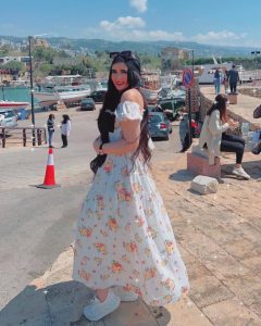 صورة المطربة يارا الشافعي من لبنان